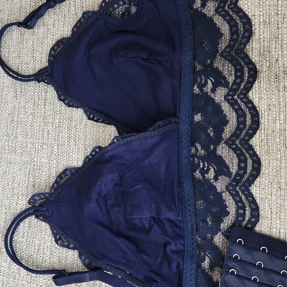 Bra - Picture 3 of 6